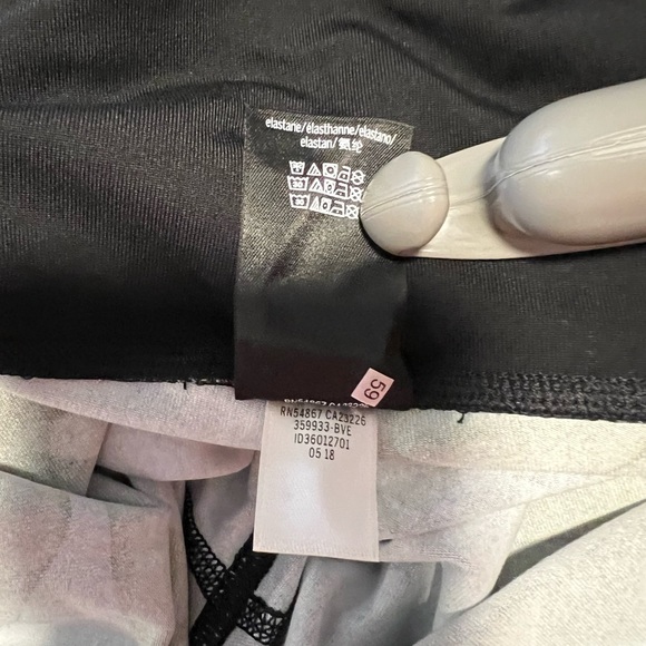 NWOT Victoria’s Secret Pink High Waist Ultimate Camo Tights Leggings - Picture 8 of 11